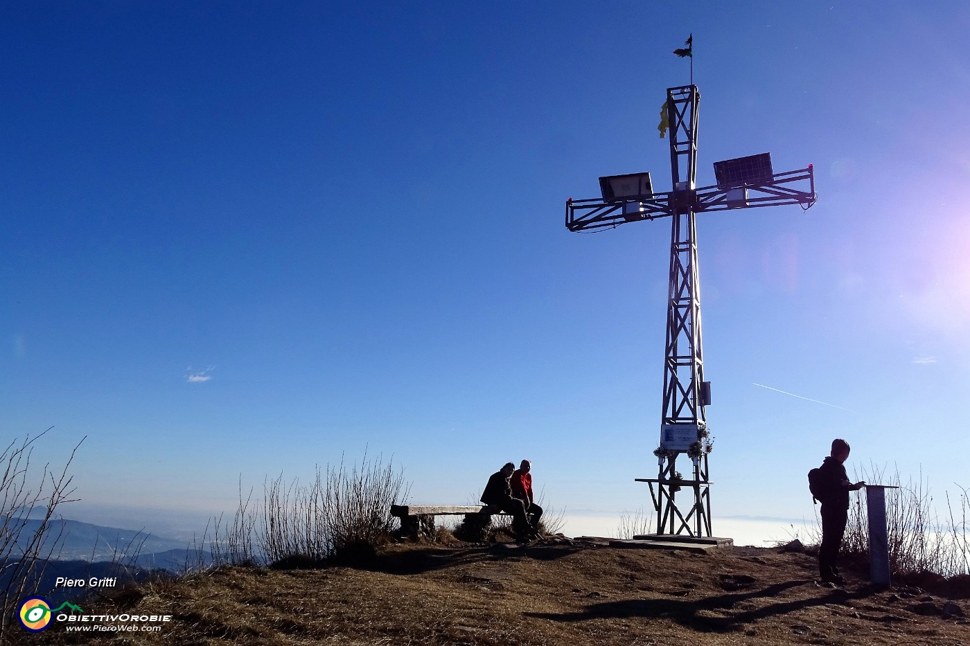 44 Alla grande croce del Podona (anticima, 1183 m).JPG -                                
